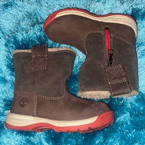 TIMBERLAND suede boots